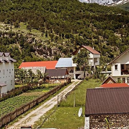 Guesthouse Skender Selimaj Valbone Bagian luar foto