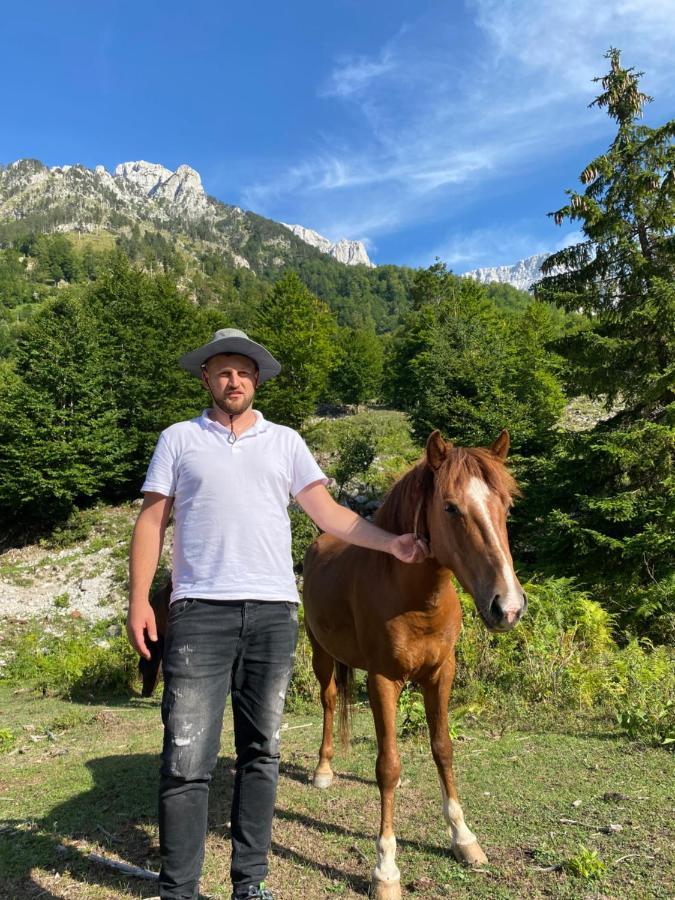 Guesthouse Skender Selimaj Valbone Bagian luar foto